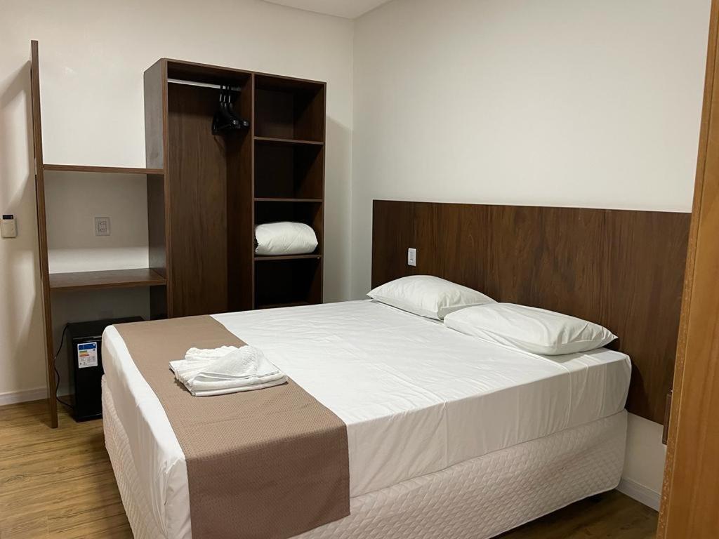 Eden Apartment *